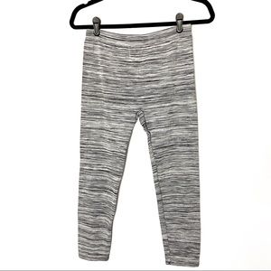 💐 CONNECTION 18 Black & White Leggings